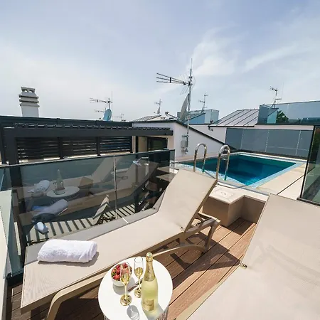 Tria Quercus 89 - - Luxury - Private Pool *