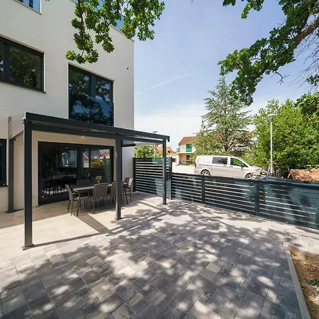Tria Quercus 89 - - Luxury - Private Pool וילה וודיצה