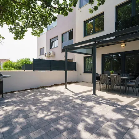 וילה Tria Quercus 89 - - Luxury - Private Pool *