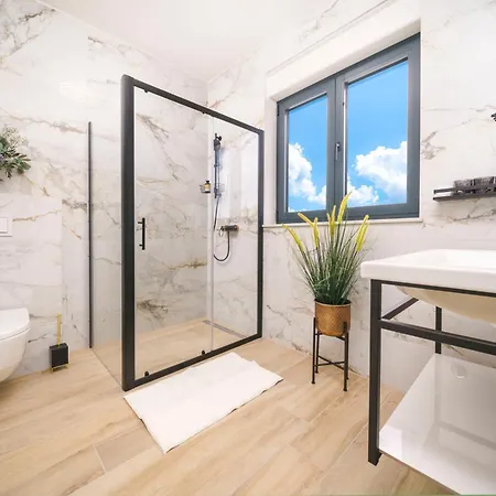 Tria Quercus 89 - - Luxury - Private Pool וילה וודיצה